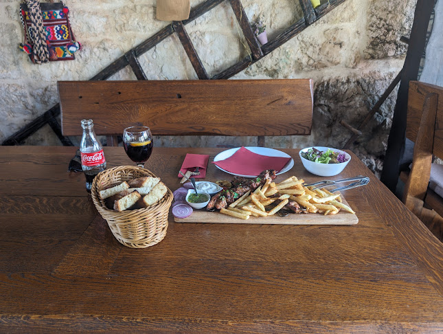 Konoba "Ivanovi Dvori" - Gastronomija i ugostiteljstvo