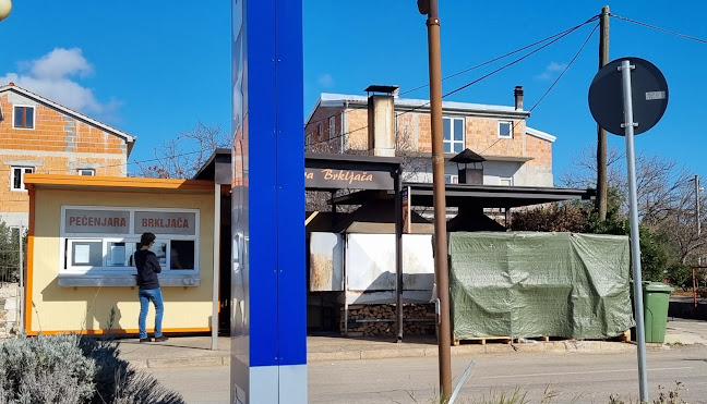 Pečenjara Brkljača - Gastronomija i ugostiteljstvo