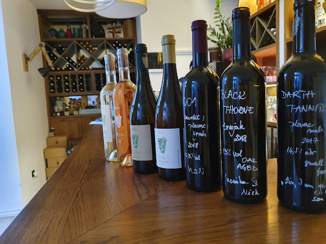 MoNIKa's Wine Bar - Split