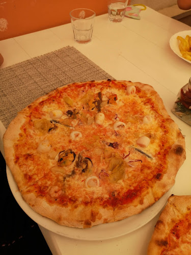 Opinii despre Pizzeria Al Quadrato în Rovinj - Gastronomija i ugostiteljstvo