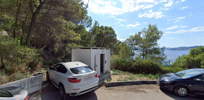 Opinii despre Beach Bar Lloyd în Okrug Donji - Gastronomija i ugostiteljstvo