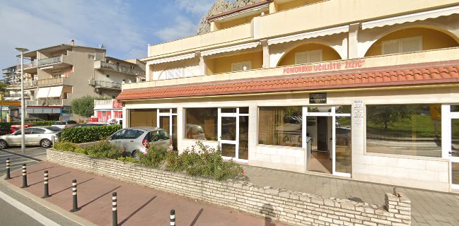 Caffe Bar White Room