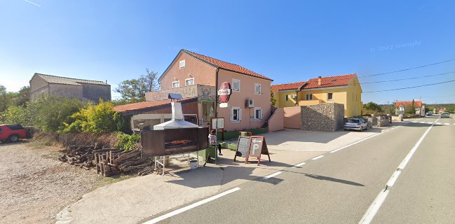 Restaurant Gromaca /Losinj-Cres/ lamb /Spanferkel /maialino