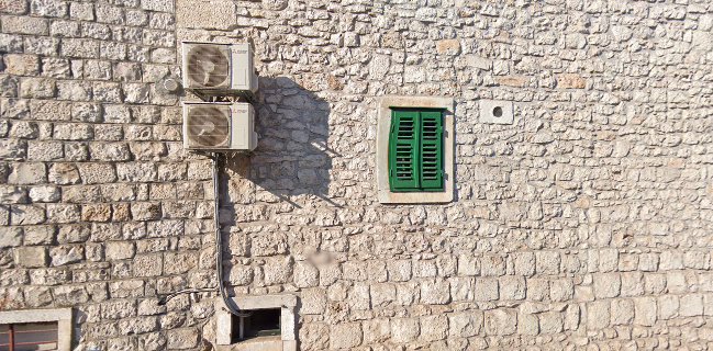 Opinii despre konoba Kalalarga în Makarska - Gastronomija i ugostiteljstvo