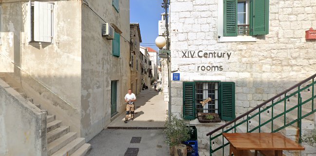 Wine & cheese bar Maraština