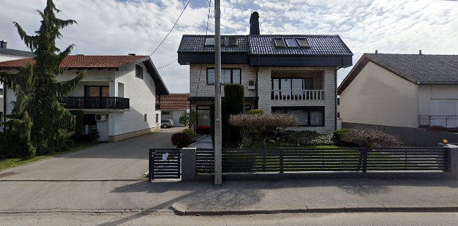 Opinii despre Village Bar în Velika Mlaka - Gastronomija i ugostiteljstvo