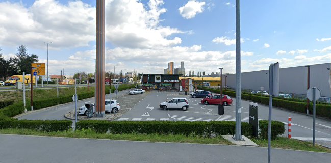 Opinii despre McDonald's Sisak în Sisak - Gastronomija i ugostiteljstvo