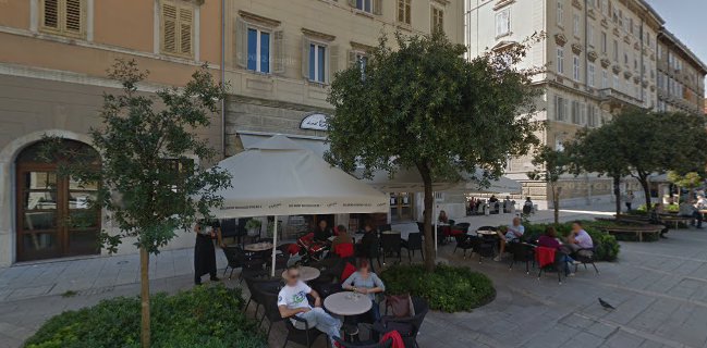 King’s Caffe food pub