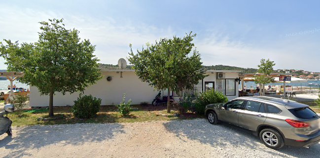 Baketina, vl. Tomislav Poljičanin Prki - Gastronomija i ugostiteljstvo